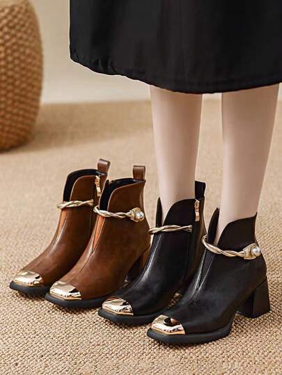 2025 Autumn New Arrival Metal Square Toe High Heel Fashion Boots, Women's British Style Fashionable Short Boots With Pearl Buckle Decor Square Toe Chunky Heel Ankle Boots, Black Metal Decor Toe Short Boots, Women Autumn/Winter Plush Comfortable Soft Bottom Versatile Chunky Heel Chelsea Boots, Faux Metal Chain Braided Decor Leather Shoes Versatile Work Commute Fashionable Pearl Buckle Ankle Boots, Festive Gift