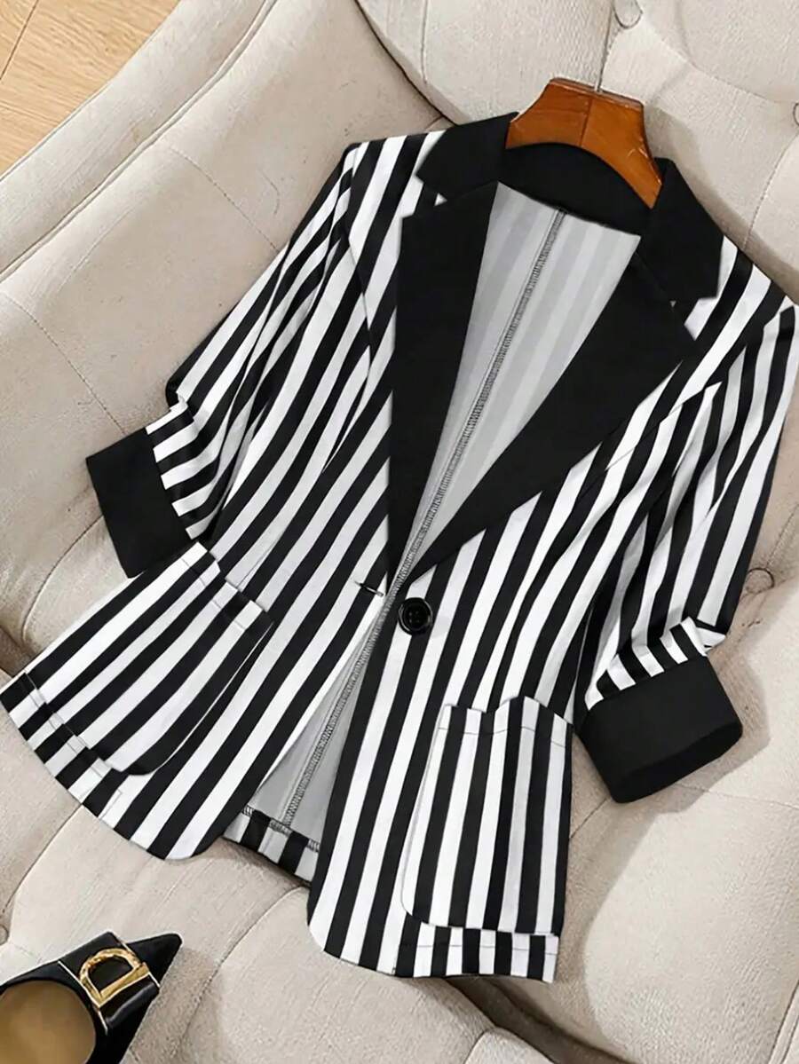 Women's Fashion Black And White Striped Short Jacket, Collared, Long Sleeve, Button Front, Regular Length, Woven Fabric, Non-Stretch - Black - View 1