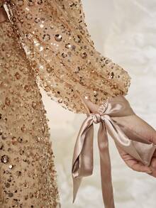 Mgiacy，新品上市，加大码舞会礼服，浪漫女士加大码正式礼服，金色亮片长袖蝴蝶结袖口圆领喇叭下摆长款礼服，适合晚宴派对。