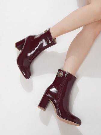 Dammode Feststövlar i PU-läder med grova höga klackar