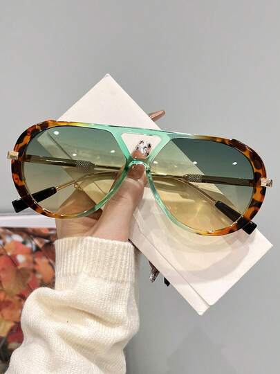 1 件复古圆形双桥拼色个性化多巴胺女士时尚眼镜，简约户外街头风格杂志配饰，休闲户外时尚配饰，复古 Y2K 基本款眼镜，商务休闲礼物，适合日常佩戴、海滩、度假、散步、购物、驾驶、街头摄影、夏季海滩度假、户外、旅行