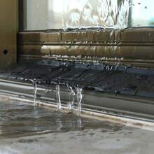 1米铝合金窗户边条挡水条密封条阳台挡水条推拉窗防风防水板