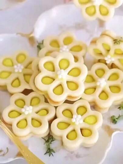 Sandwich Flowers Cookie Cutter 3D Jam Sandwich Biscuit Mould Pressable Fondant Stamp New Year Cake Decor Baking Supplies