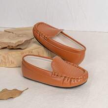 1 Pair Boys' Simple Fashion Flat Loafers - Brown - View 4