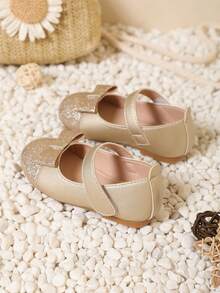 1 Paio di Scarpe Piatte Glitterate per Bambine con Decorazione a Fiocco, Comode e Morbide, Adatte per Camminare, Feste all'Aperto e Spettacoli per Bambini - Dorato - Visualizzare 5