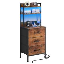 Tomnk Tall Nightstand With Charging Station, 41 Inch Led Night Stand With U-S-B Port & Socket, 3 PU Finished Fabric Storage Drawers, Office, Bed Side Table & Bookshelf In One, White/Rustic Brown - 美規B型插(110-127V) - 查看 7