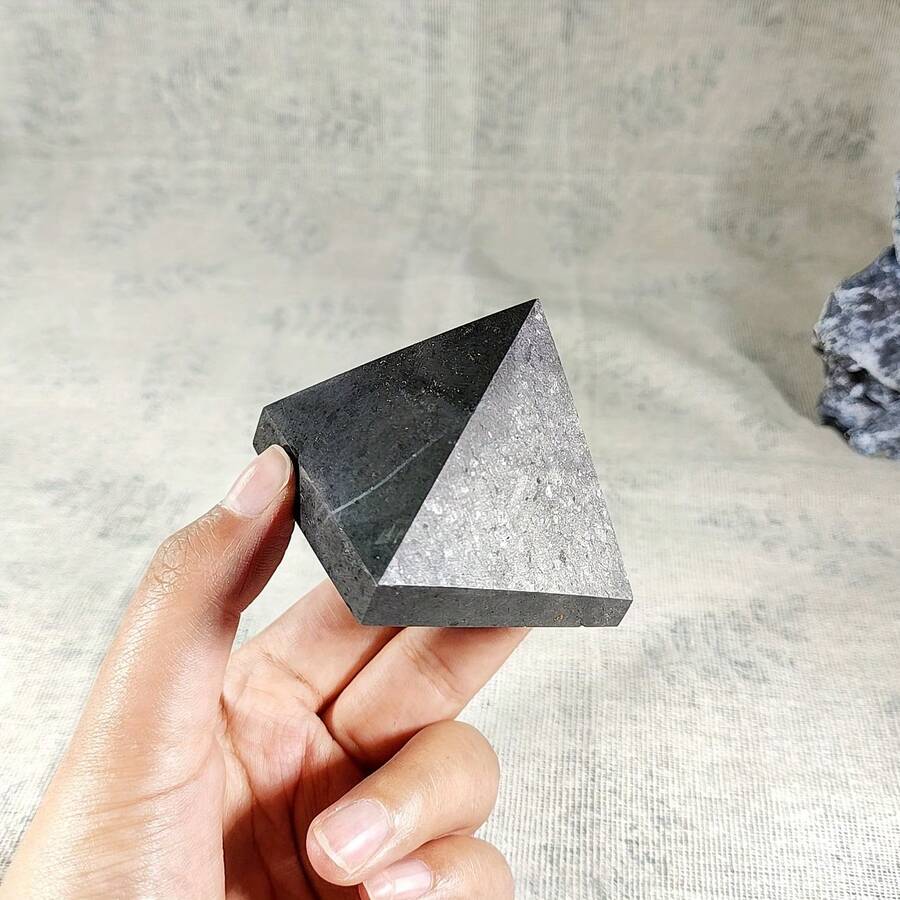 Hand-Carved Black Schungite Pyramid Crystal | 6-Sided Point Mineral Ornament For Home Decor & Spiritual Gifts, Natural Amplifier, Protection, Elegant Tabletop Display, Spiritual Decoration, Faceted Edges, Unique Geometric Shape