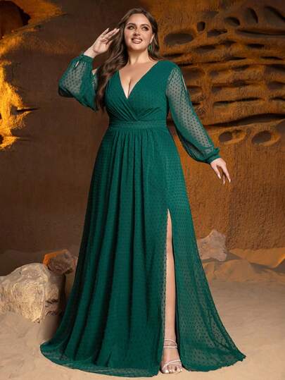 ​Plus-Size Women's Elegant Bridesmaid Dress V-Neck, Long Sleeves, High Slit & Flattering A-Line Silhouette. Perfect For Formal Weddings, Gala Dinners, Charity Balls, Award Nights Christmas Matching Outfits