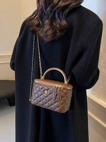 Classic Solid Color Square Box Bag, Quilted Square Bag, Handbag, Zipper Shoulder Bag, Shoulder Bag With Metal Accessories, And Unique Strap Decor Design, Suitable For Travel, Shopping, Parties, And Dates - Coffee - View 4