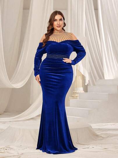 This Plus Size Women's Velvet Evening Gown Features An Elegant High Collar Design, Mermaid Skirt, Sheer Fabric With Crystal Embellishments On The Shoulders, Paired With A Rhinestone Waistband To Accentuate The Waistline, A Fitted Bodice, And A Floor-Length Mermaid Skirt. It Exudes Sophistication And Elegance, Making It The Perfect Choice For Black-Tie Galas, Wedding Guest Ceremonies, Formal Receptions, Red Carpet Events, And Opera Nights.