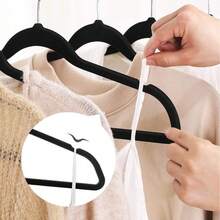 Premium Velvet Hangers Set, Non-Slip Thin Flocked Felt Hangers, Sturdy Clothes Hangers, Heavy Duty Coat & Suit Hangers, Durable Suit Hangers For Closet Use, Ideal Closet Supplies 1pc