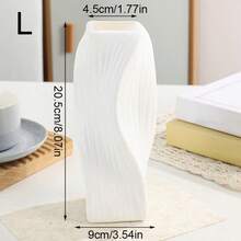 1pc Modern Twisted Stripe Plastic Vase - Elegant White Design For Fresh Or Dried Flowers, Modern Home Decor, Flower Arrangement Vase | Twisted Pattern Vase | Smooth Finish Vase, Vase For Flowers