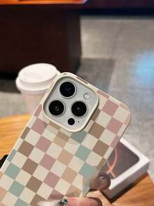 Funda móvil con diseño de tablero de ajedrez colorido, con vibrantes cuadrados en tonos pastel y un estilo minimalista. Compatible con los modelos phone 16, 15, 14, 13, 12 y 11 Pro. Fabricada en TPU, resistente a golpes. Regalos para la familia, amigos, niños, cumpleaños, primavera, vacaciones, novios, novias y San Valentín. - Amarillo CZ7 - Ver 3