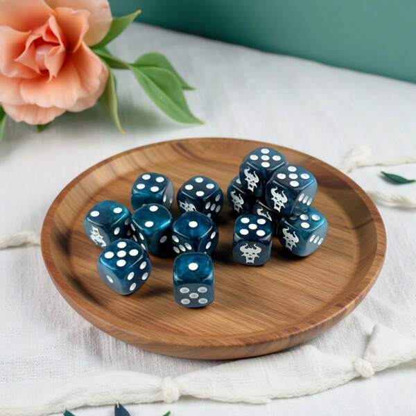 5 Stücke dunkelblaue Würfel mit Totenkopf Muster für Brettspiele