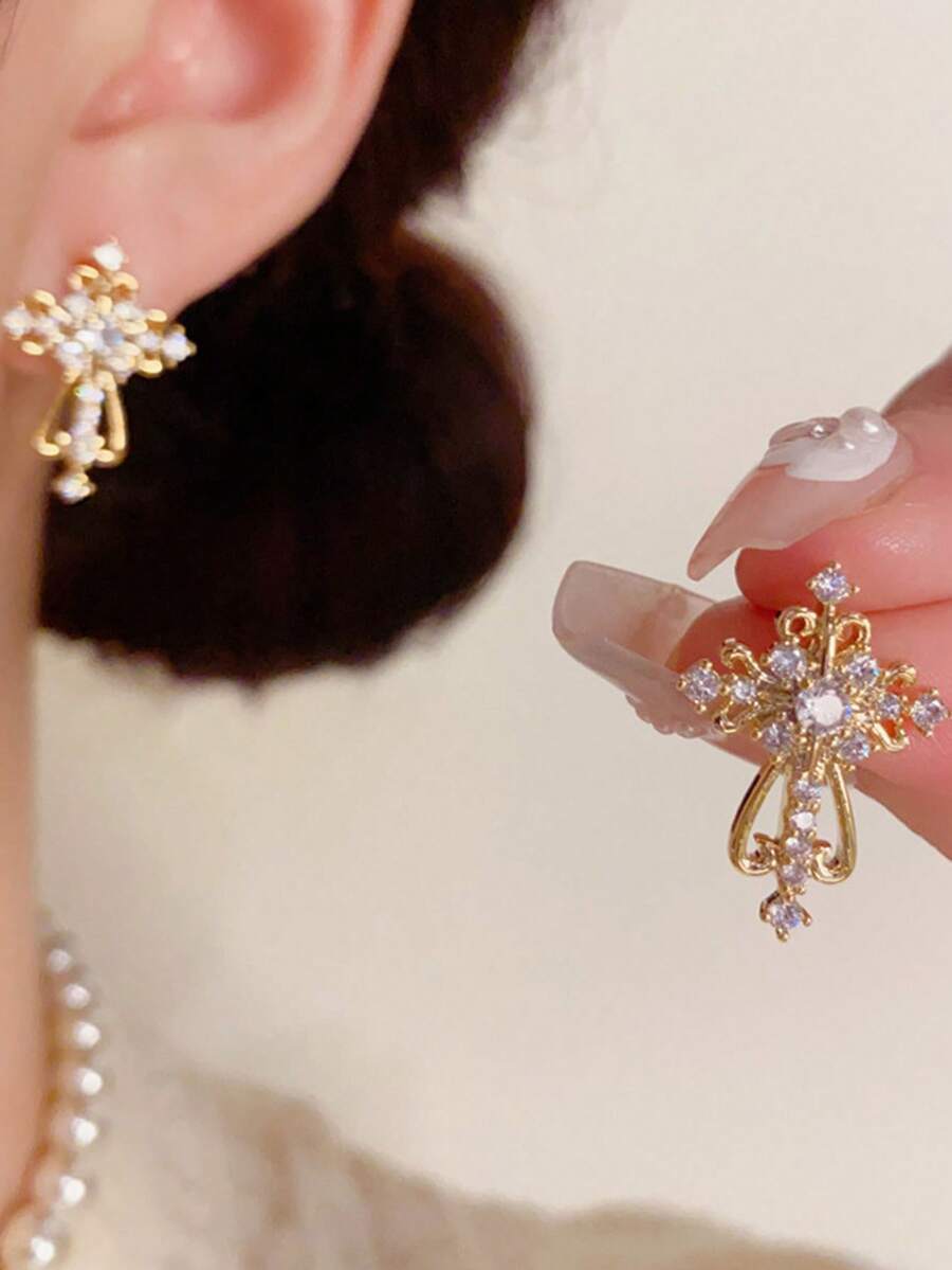 1 Pair Stainless Steel Vintage French Style Fully Rhinestone Embellished Cross Stud Earrings, Delicate Luxurious Minimalist Design