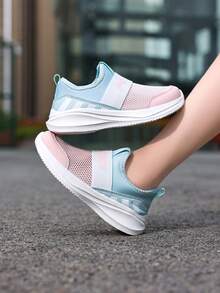 Novos calçados esportivos casuais infantis sem cadarço, unissex, respiráveis, de malha dupla, confortáveis, para crianças