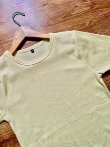 Men's Ribbed American Style T-Shirt..SLIM FIT MODEL - 淡黃色 - 查看 2