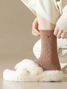 1/5 双女式卡通熊菱形图案保暖内衬舒适休闲中筒袜 - 彩色 - 查看 12