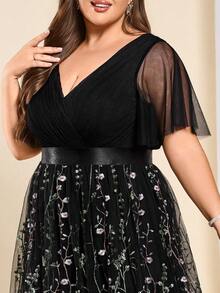 大码V领蕾丝刺绣荷叶袖荷叶袖女士正式舞会礼服，胸前褶裥黑色优雅晚礼服，正式婚礼宾客礼服，毕业典礼、晚宴礼服 - 彩色 - 查看 2