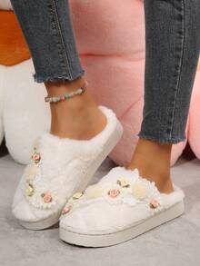 نعال منزلية نسائية ناعمة ومزخرفة بزهور، لون أحادي من الفرو الناعم والدافئ للخريف والشتاء (تصميم الزهور عشوائي)