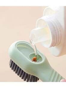 1 件可悬挂软毛清洁刷，带自动液体分配器 - 塑料鞋和洗衣刷，内置孔，方便存放，非常适合运动鞋和家居清洁，鞋清洁工具 | 软毛刷 | 耐用塑料刷，鞋清洁剂