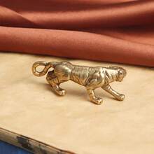 Brass Material Tiger Bronze Sculpture Ornament, Indoor Desktop Decoration, Small Tiger, Antique Bronze Color - 銅虎 - 查看 3
