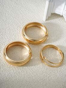 一套金属光滑与蛇皮纹理交叠视觉效果手镯，时尚手镯，适合情侣、朋友聚会、通勤、日常时尚穿搭 - 金色三件套 - 查看 6