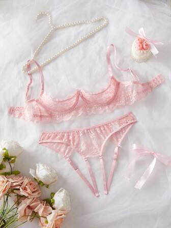 Floral Lace Patchwork Wireless Bra & Panty Set For Women