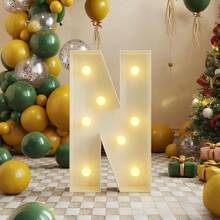 28.74 英寸 LED 发光字母 A-Z - 易于组装，电池供电，是生日、求婚、婚礼、活动的理想之选 - 暖光