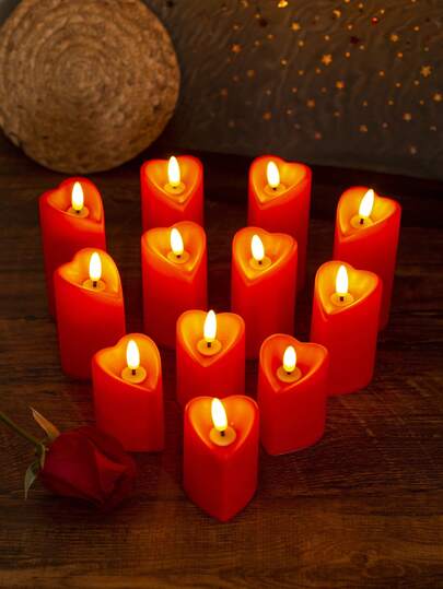 1pc Flameless Heart-Shaped Romantic Warm Light Wax Candle Set, Featuring Christmas Cozy Romantic Style, Ivory Heart-Shaped Design With Realistic Wick Details, Flameless For Christmas Decor, Christmas Party, Home Christmas Scene Setting, Filling Your Christmas Space With Romantic Warm Light And Creating A Cozy Holiday Atmosphere.