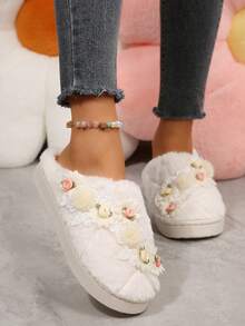 نعال منزلية نسائية ناعمة ومزخرفة بزهور، لون أحادي من الفرو الناعم والدافئ للخريف والشتاء (تصميم الزهور عشوائي)