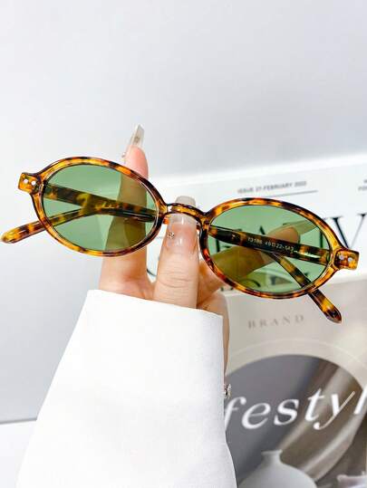 New Retro Versatile Small Frame Oval Rivet Decor Fashion Glasses, For Runway, Street Style, Beach, Holiday, Fashion For Women & Men, High Quality, Suitable For Party, Festival, Business