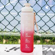 1 bình nước nhựa nắp lật dung tích lớn 750ml/25oz & 1000ml/32oz có vạch chia thời gian, dây đeo, thích hợp cho các môn thể thao ngoài trời, chạy bộ, đạp xe, làm quà tặng ngày lễ - Nhiều màu - Xem 15