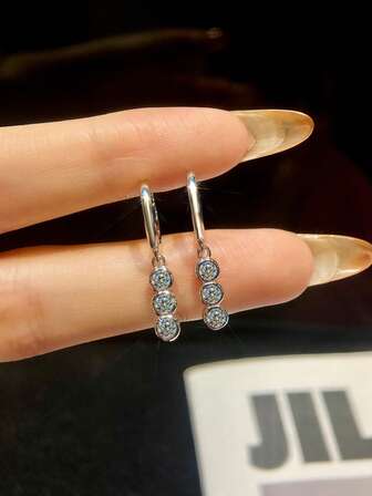 1对0.2克拉圆形莫桑石内嵌式耳钉，S925纯银，优雅订婚耳钉，闺蜜生日周年纪念礼物，新娘结婚首饰