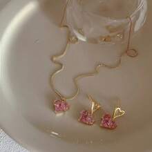 A 3-Piece Y2K Heart-Shaped Earrings And Necklace Set, Featuring Cute And Sexy Alloy Jewelry For Ladies. It's Perfect For Daily Wear, Dates, Vacations, Parties, And Valentine's Day Gifts - 粉色 - 查看 2