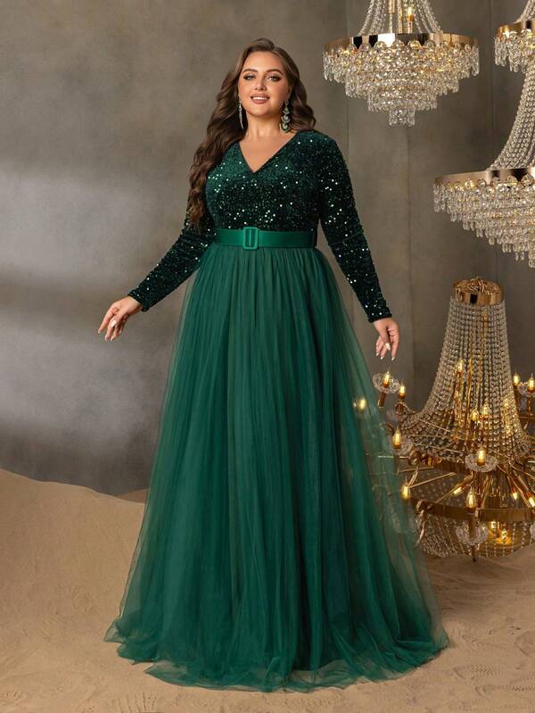 Questo abito da sera elegante e formale per taglie forti presenta un design scollo a V elegante, un abito in chiffon a linea A fluente e una fascia vita ampia per valorizzare la vita. Le maniche lunghe sono decorate con paillettes e l'abito a vestibilità aderente e lunghezza al pavimento emanano un'aura sofisticata e regale. Questo abito è la scelta perfetta per partecipare a gala in smoking, cerimonie di matrimonio, ricevimenti formali, eventi sul red carpet e serate d'opera.