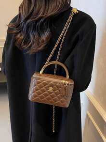 Classic Solid Color Square Box Bag, Quilted Square Bag, Handbag, Zipper Shoulder Bag, Shoulder Bag With Metal Accessories, And Unique Strap Decor Design, Suitable For Travel, Shopping, Parties, And Dates - Coffee - View 3