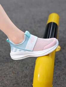 Novos calçados esportivos casuais infantis sem cadarço, unissex, respiráveis, de malha dupla, confortáveis, para crianças