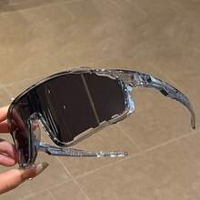 1 chiếc kính PC cỡ lớn, kiểu dáng giản dị, tròng kính trang trí, phù hợp cho các hoạt động giải trí và sinh hoạt hàng ngày. - Màu xám trong suốt - Xem 2