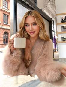 女士优雅粉色仿皮草外套，带口袋，时尚短款皮草大衣，修身剪裁，街头风外套，适合秋冬季节、度假、日常穿着、旅行、下午茶、约会等各种场合。 - 淺粉色 - 查看 7