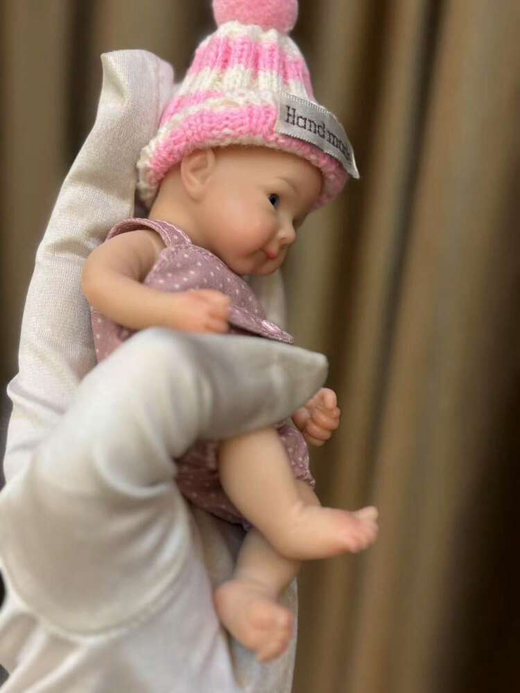 1个逼真迷你硅胶重生娃娃，6英寸，柔软手掌，男女宝宝，睁眼，新生儿造型，细节精美，是节日/生日/圣诞节送给女孩的理想收藏艺术玩具礼物。 - Reborn Doll - 查看 5