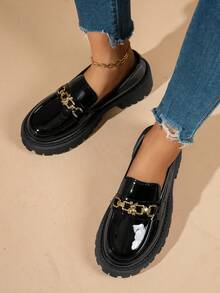 Damen Multifunktionale Lässig Schleife Dekor Metall Kette Dekor Loafer Flache Schuhe, Spiegelmaterial, Retro Elegant Britischer Stil, Komfortable und weiche Oxford Schuhe, Schwarz, Weiß, Braun Glanz, Neuer Stil Frühling/Sommer Herbst/Winter 2025 - Schwarz - Übersicht 2