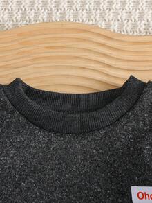 男婴秋冬两件套服装，深灰色卫衣+工装裤套装