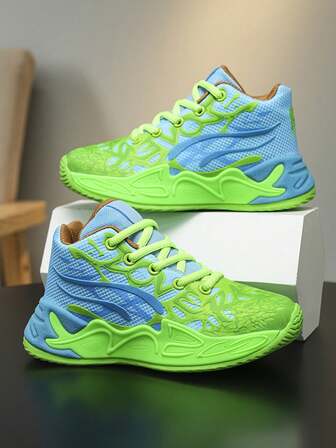 Zapatillas de baloncesto para hombres para entrenamiento y partidos, adecuadas para adolescentes y estudiantes, transpirables y ligeras para deportes, con patrones atractivos, suela antideslizante y duradera, altas con elástico y suelas acolchadas, aptas para todas las estaciones, suaves y con amortiguación (los patrones son asimétricos aleatorios, las suelas tienen pintura artificial desigual, el número de ojales para los cordones varía según el tamaño: 5 ojales para tallas pequeñas, 6 ojales para tallas grandes)