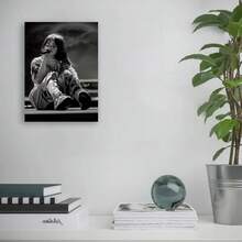 Framed Canvas Modern  Pop Singer Canvas Wall Art  Black & White Photographic Print | 2D Flat Textured Canvas, Minimalist Poster For Bedroom, Office, Living Room, Cafe | Contemporary Style Office Artwork - 框架 - 查看 4