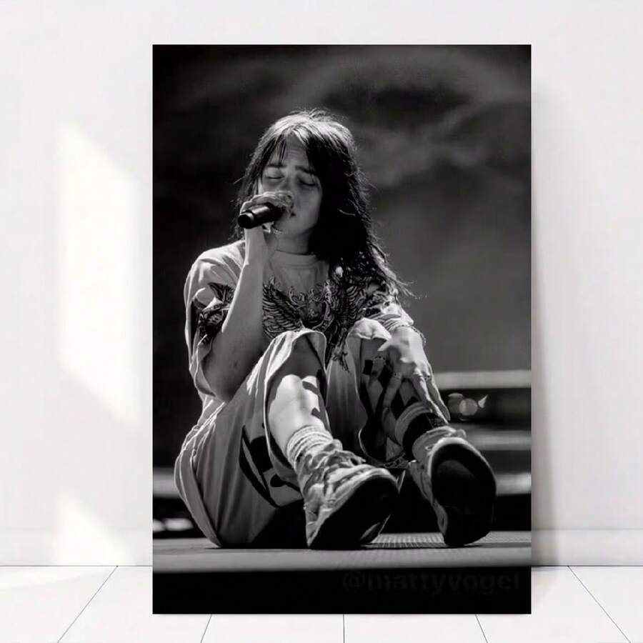 Framed Canvas Modern  Pop Singer Canvas Wall Art  Black & White Photographic Print | 2D Flat Textured Canvas, Minimalist Poster For Bedroom, Office, Living Room, Cafe | Contemporary Style Office Artwork - 框架 - 查看 1