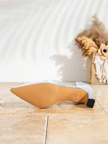 Silver Pointed Toe Strap Buckle Simple Versatile Fashion High Heel Pumps - Silver - View 2