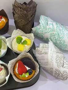 50 pièces Caissettes à muffins tulipes rayées élégantes, avec surface anti-adhésive et bords arrondis, variété de styles, couleurs et motifs, pour muffins, cupcakes, gâteaux à étages - Caissettes à cupcakes tulipes décoratives et fonctionnelles pour les desserts d'anniversaire, de mariage et de fête - Multicolore - Voir 6
