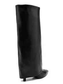 Des bottes hautes à effet plissé, dotées d’un petit talon et d’un bout pointu pour un look élégant et moderne. - 黑色 - 查看 5