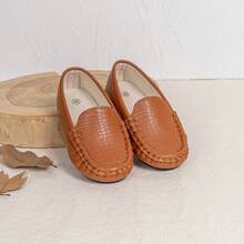 1 Pair Boys' Simple Fashion Flat Loafers - Brown - View 2